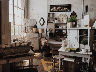 Zo haal je de mooiste vintage stukken uit de kringloop